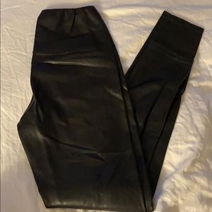 Aritzia Pants - Aritzia vegan leather daria legging Aritzia Pants - Aritzia vegan leather daria legging